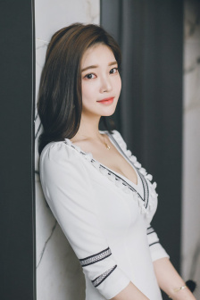 佐伯奈